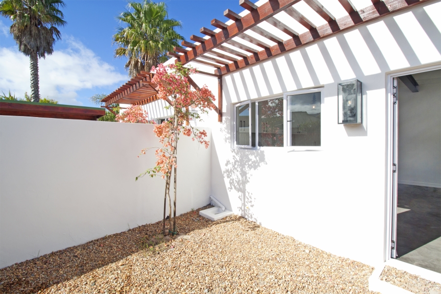 3 Bedroom Property for Sale in Milkwood Park Western Cape